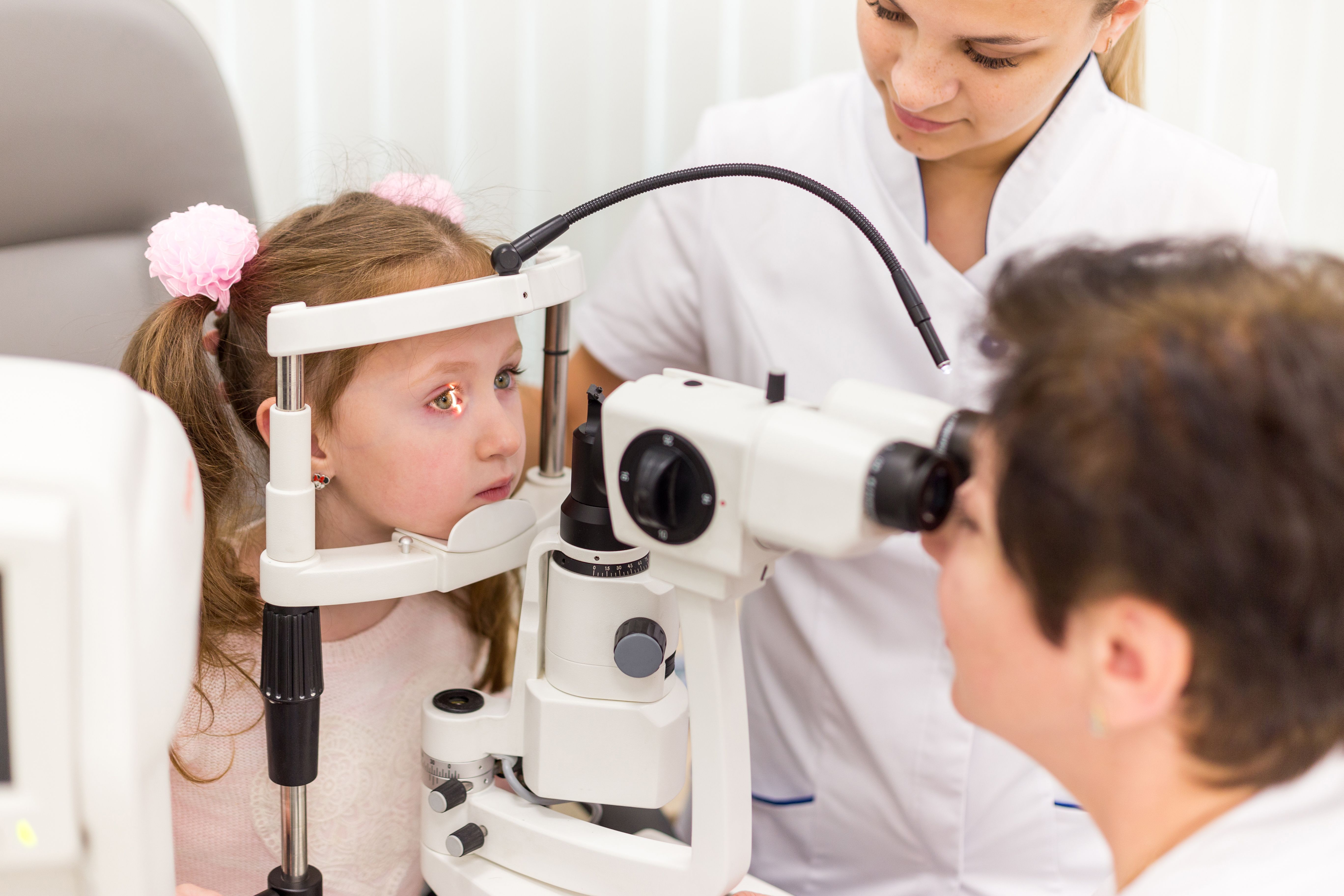 Экстренная глазная. Офтальмологическая клиника "глаз Алмаз" в Кукморе. Самарская офтальмологическая клиника. Офтальмология дети.